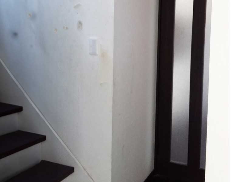 松岡建設階段下収納施工前画像