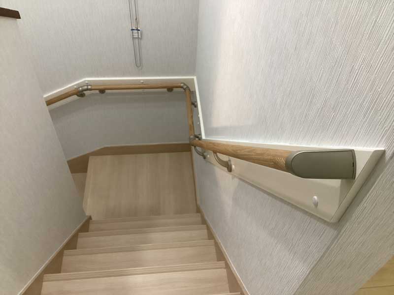 松岡建設玄関交換施工後画像