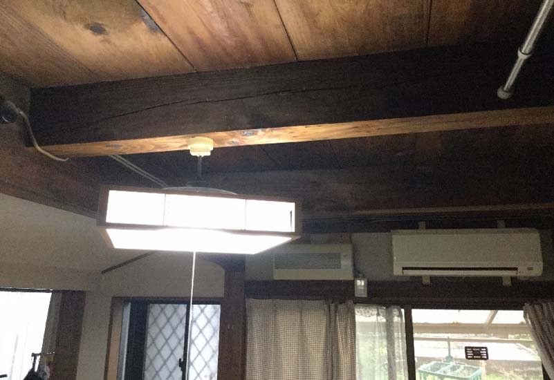 松岡建設階段下収納施工前画像