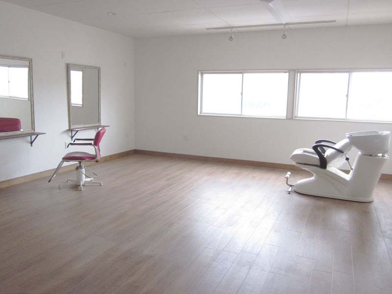 松岡建設美容室施工後写真