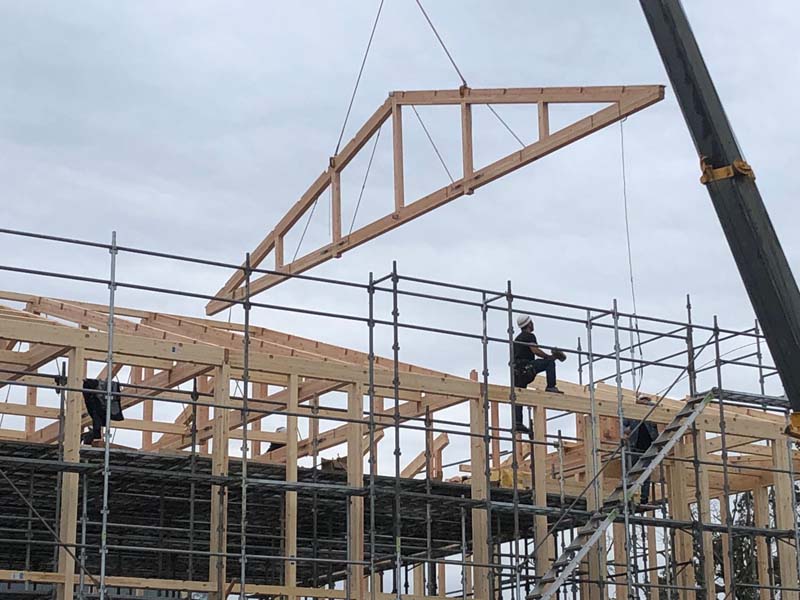 松岡建設体育館施工中画像